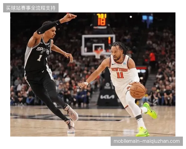 尼克斯总决赛的成功源于其出色的转换防守,布里奇斯与阿奴诺比有效限制了马刺的快攻体系 尼克斯总决赛的成功源于其出色的转换防守,布里奇斯与阿奴诺比有效限制了马刺的快攻体系